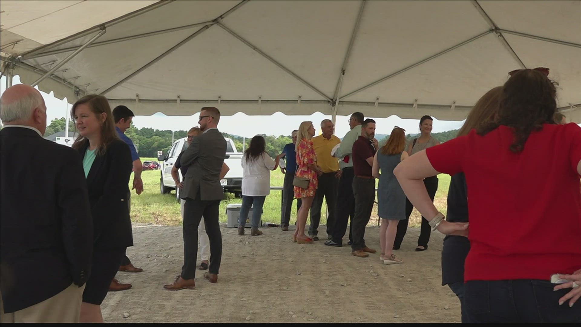 Hays Farm office building groundbreaking
