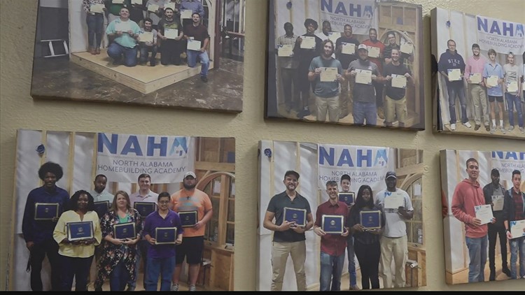 North Alabama teens get hands-on learning with a homebuilding academy