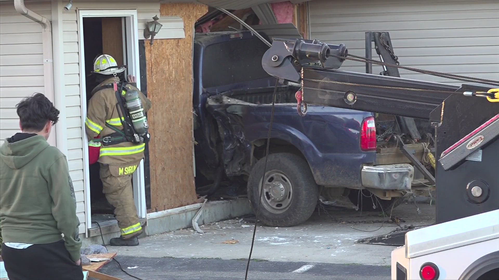 Four are injured after a truck crashed into a daycare in Harvest.