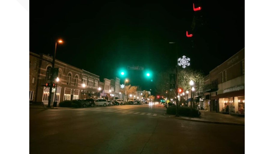 Downtown Florence celebrating with Parade of Lights | rocketcitynow.com