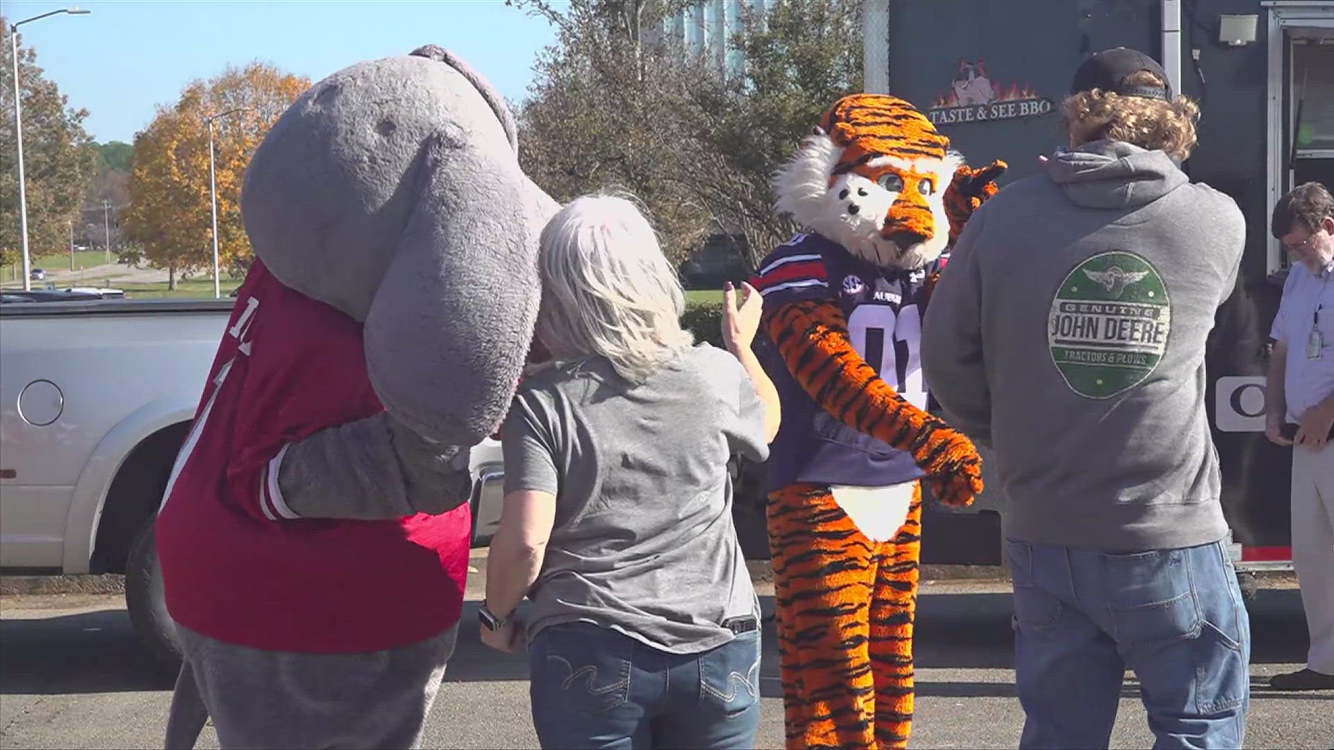 Redstone Arsenal hosted the two mascots in the build-up to the Iron Bowl.