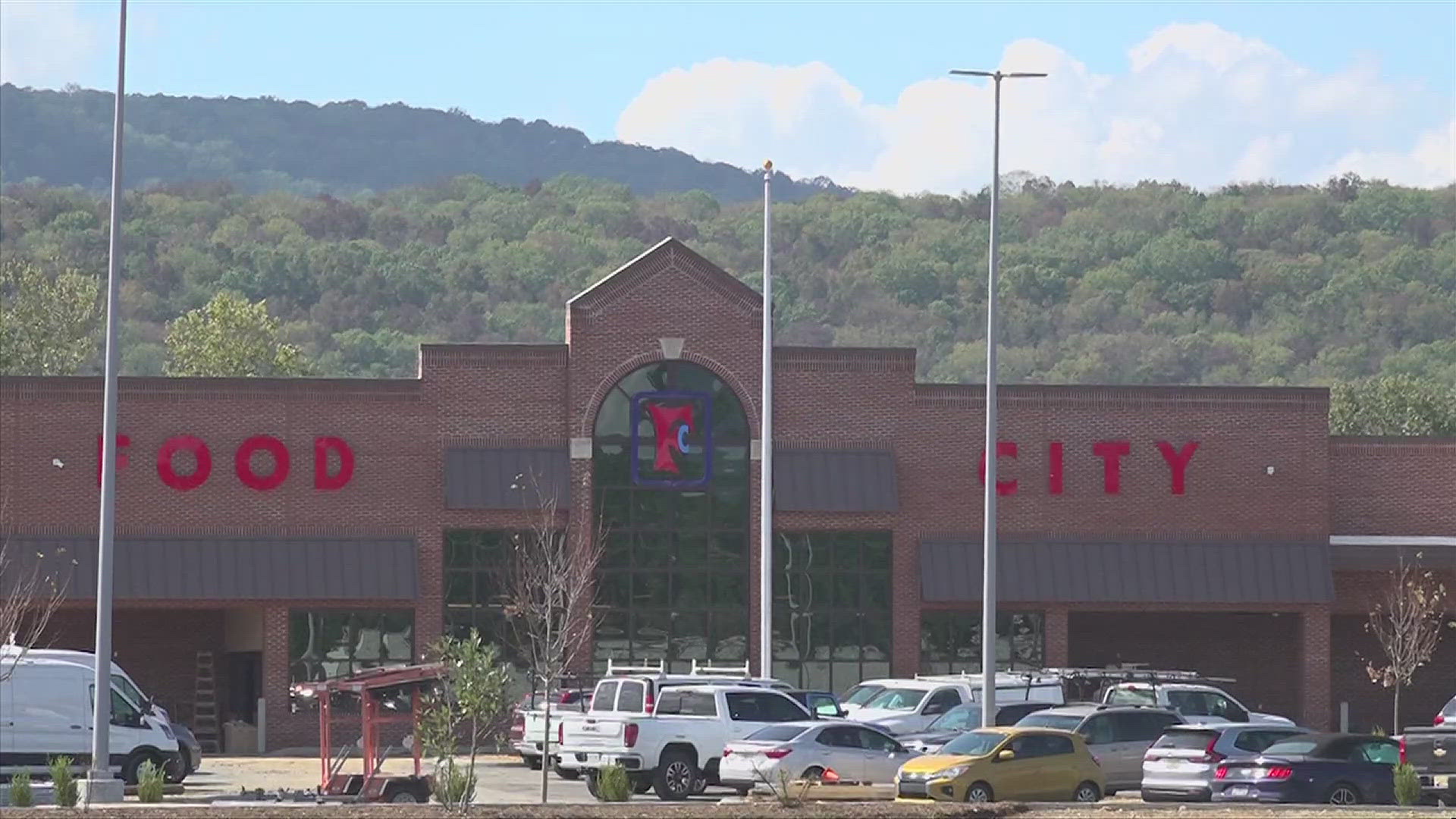 Huntsville's first Food City is set to open in Owens Cross Roads on Wednesday, October 30. Starting at 8am, the first 200 customers can get special goodies.