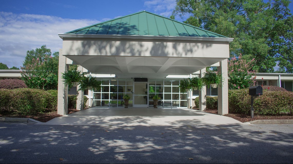 Gadsden nursing home holding job fair for health care workers