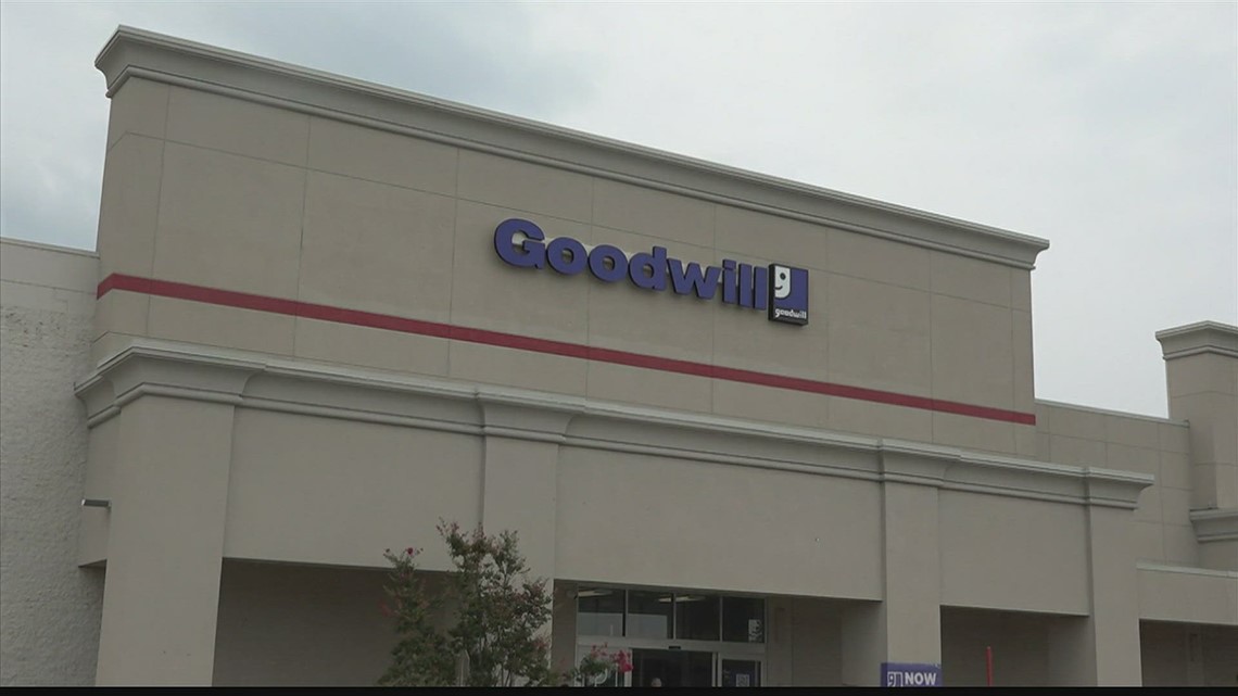 Goodwill hosts grand opening for new Decatur store