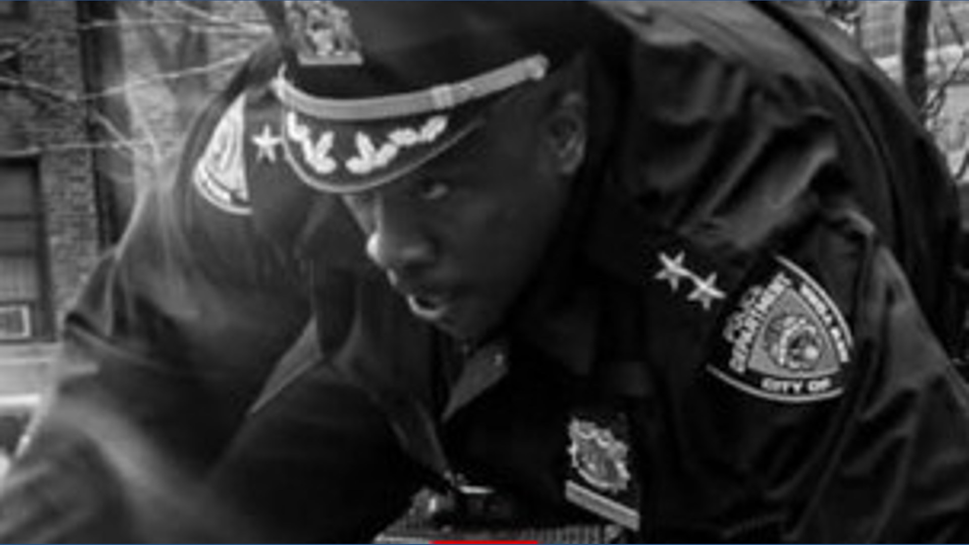 NYPD chief speaks out on viral suspect chase photo | rocketcitynow.com