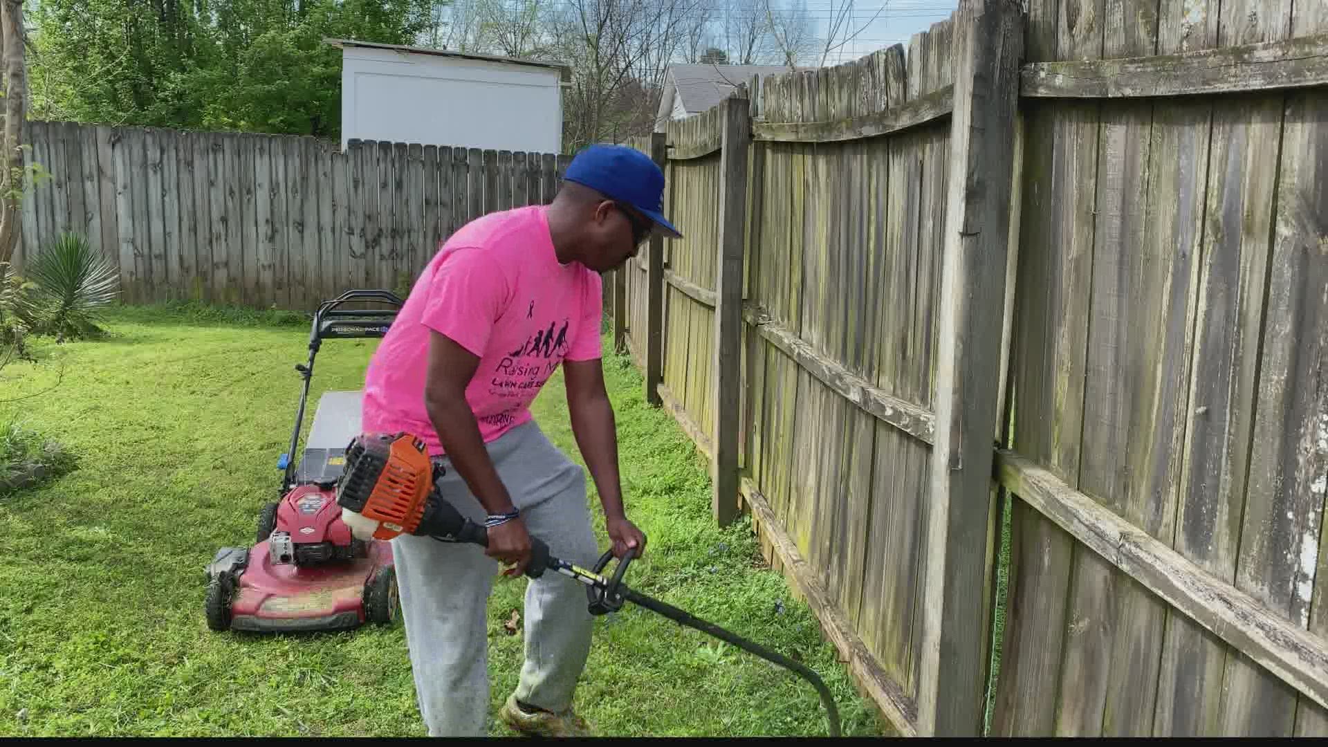Huntsville's very own Rodney Smith is at it again, showing love to others.