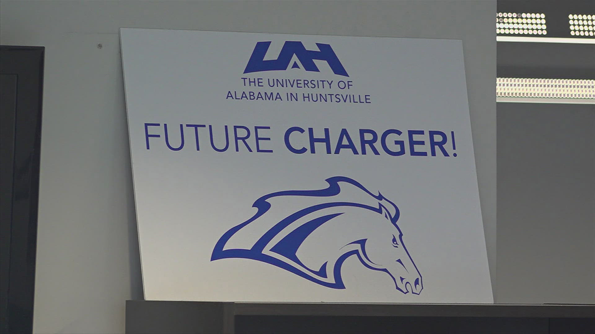 UAH says they're welcoming about 1,800 freshmen and transfers this fall