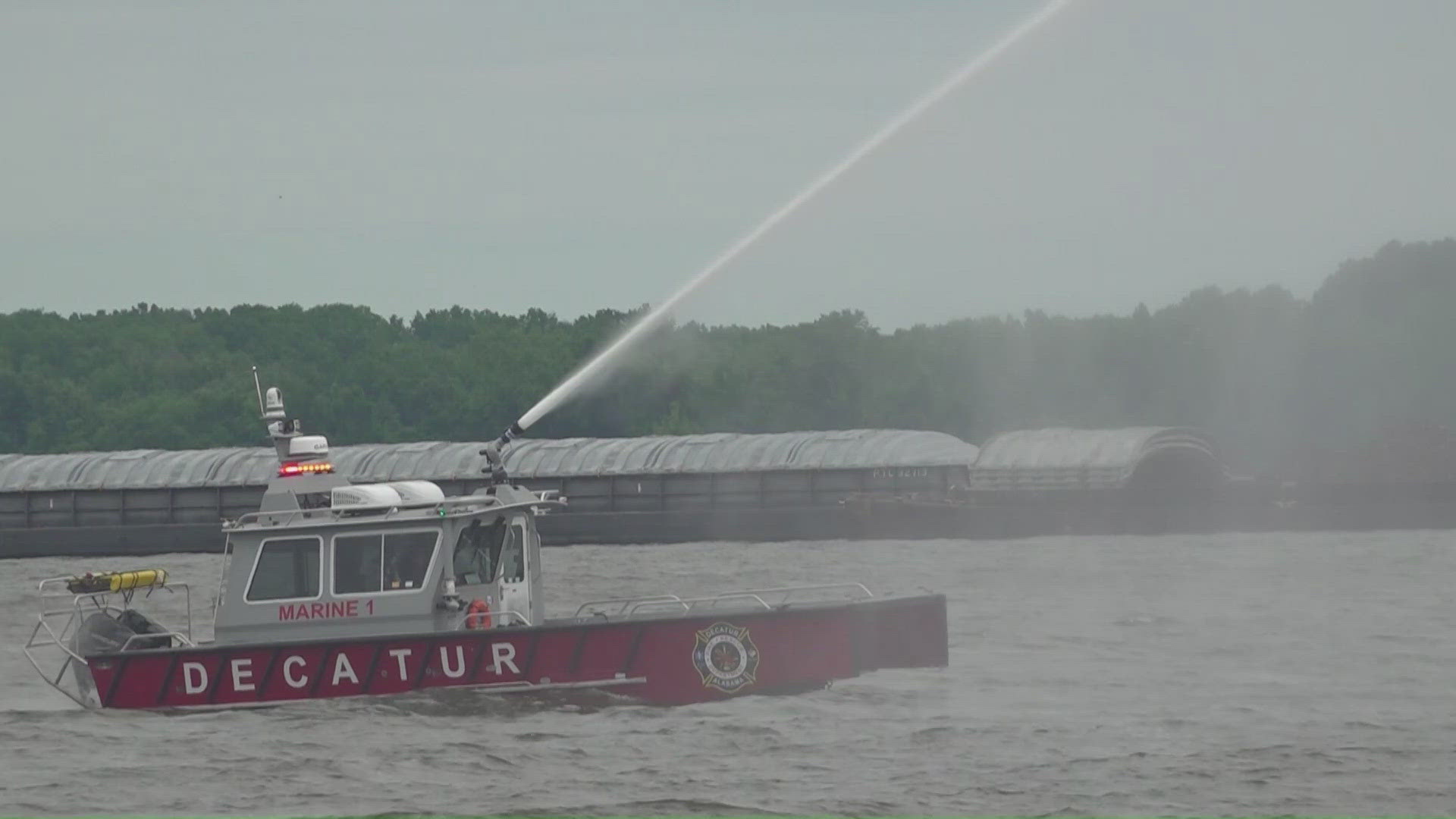 Decatur Fire & Rescue launches first fireboat to boost Tennessee River ...