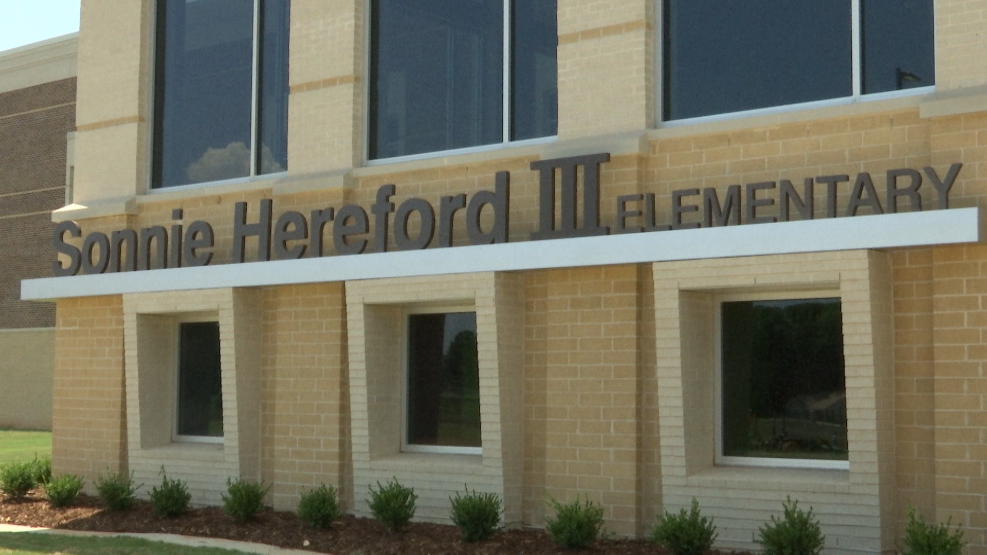Sonnie Hereford Elementary officially opens