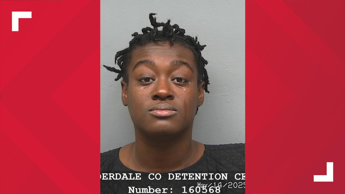 Florence woman bites officer during Wal-Mart arrest | rocketcitynow.com