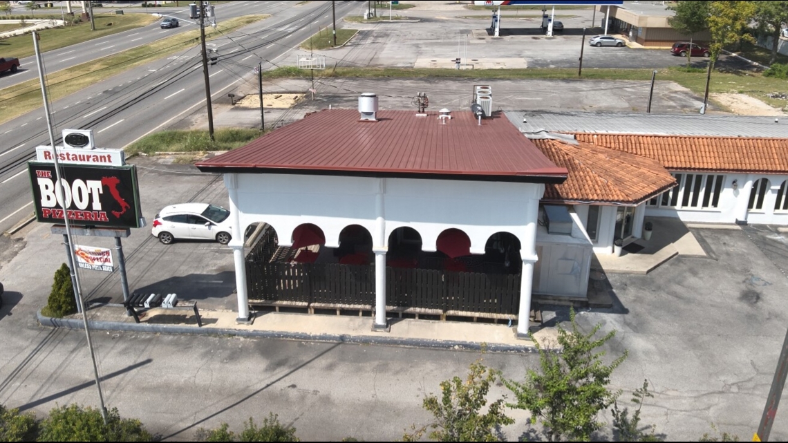 Boot Pizzeria and adjoining motel property up for sale