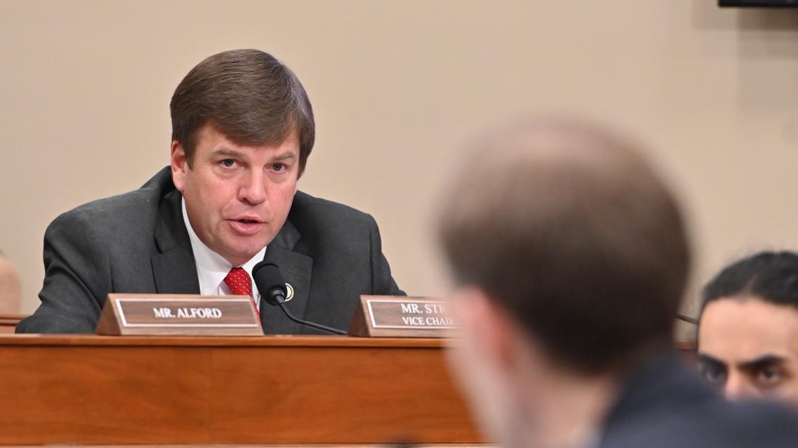 Congressman Strong pushes for Next Generation Weather Radar in North Alabama