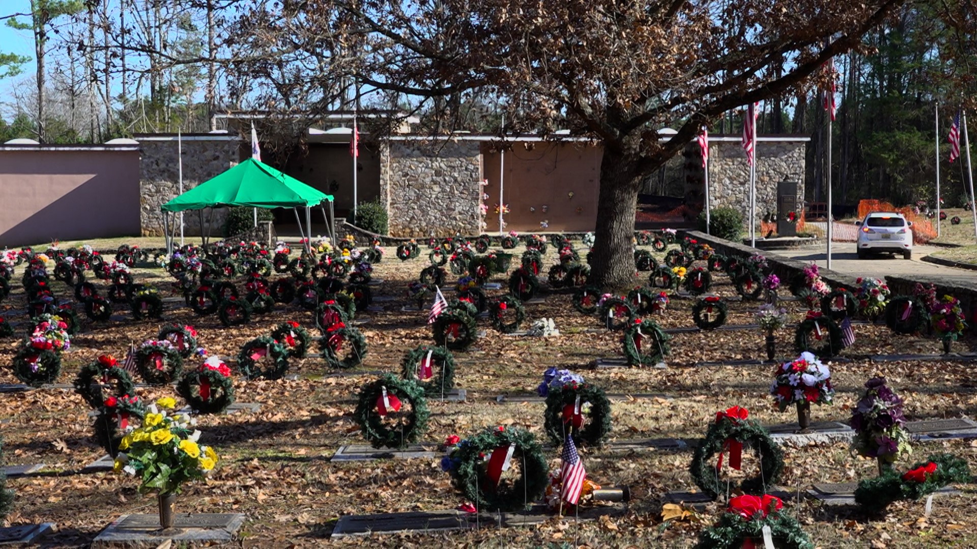 Sedona Meadows speaks with locals about "National Wreaths Across America Day".