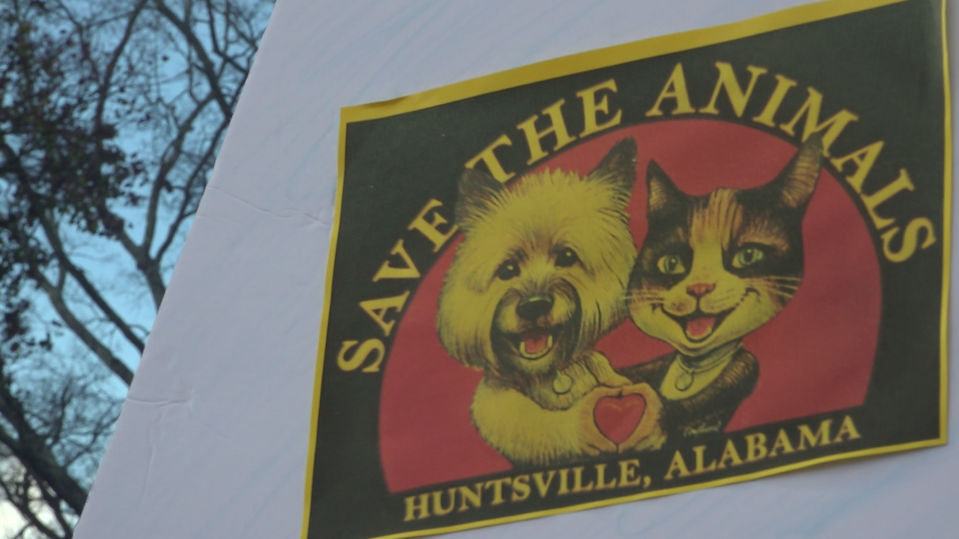 Rising costs for pet food led 'Save the Animals of Huntsville' to host a donation drive.