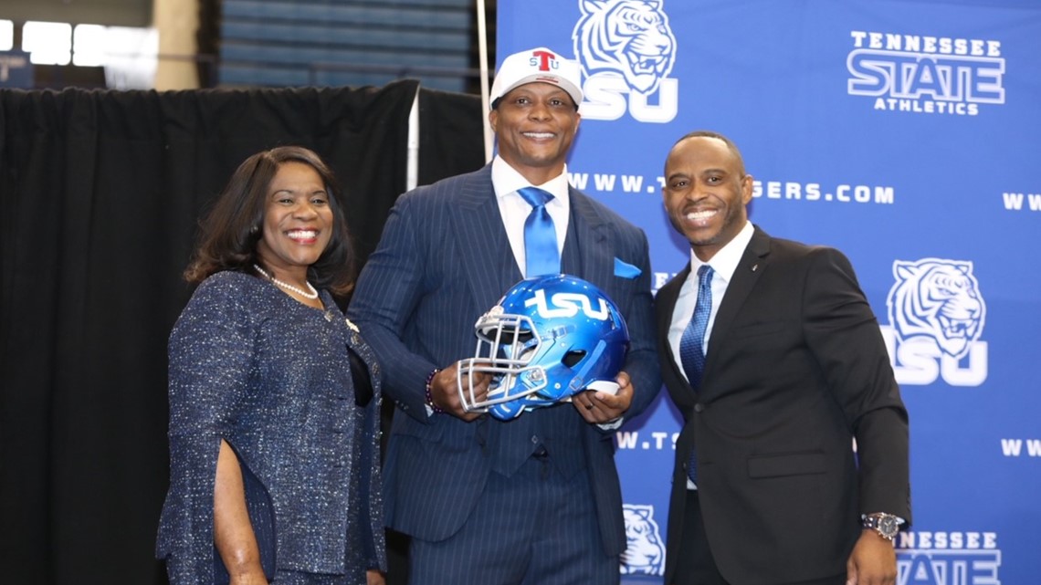 USA. 02nd Sep, 2023. September 02, 2023: Tennessee State head coach Eddie  George on the sidelines during NCAA football game action between the Tennessee  State Tigers and the Notre Dame Fighting Irish