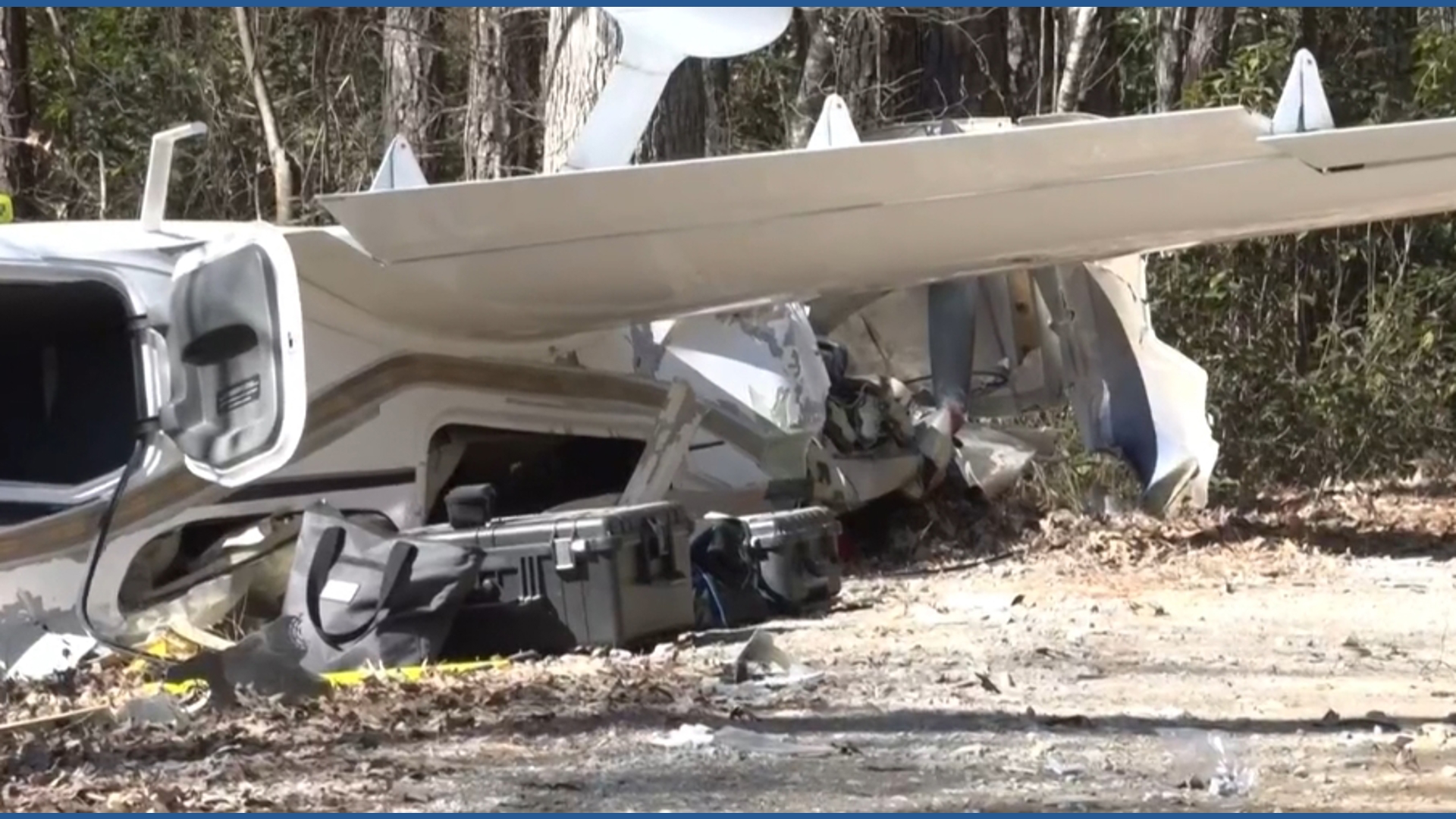 NTSB removes plane from crash site after incident that killed ...