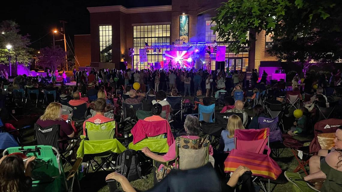 Live music and pet costumes at Decatur's Rock The Block this Friday ...
