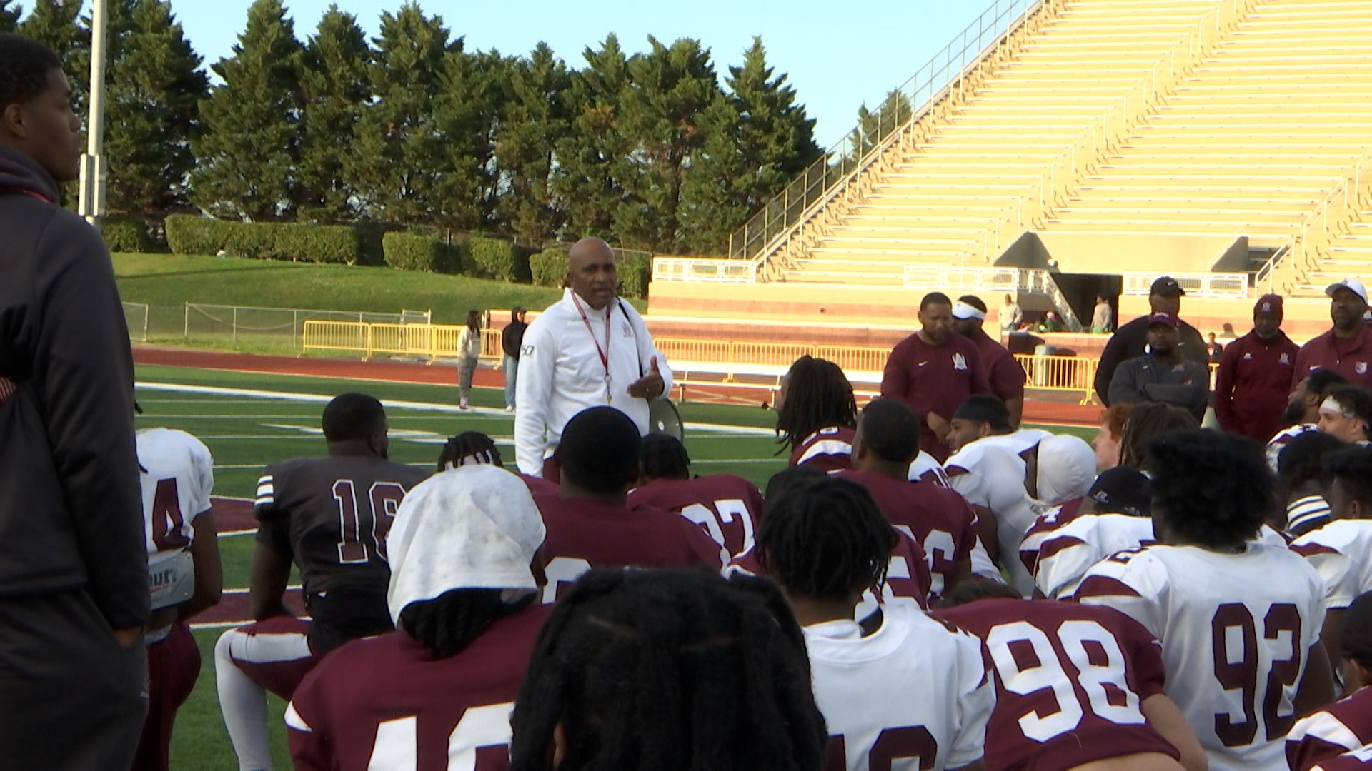 Xavier Laknford threw a TD pass to Duke Miller in overtime to lift the AAMU Maroon Team past the AAMU White Team, 28-21 in the annual Maroon and White Spring Game.