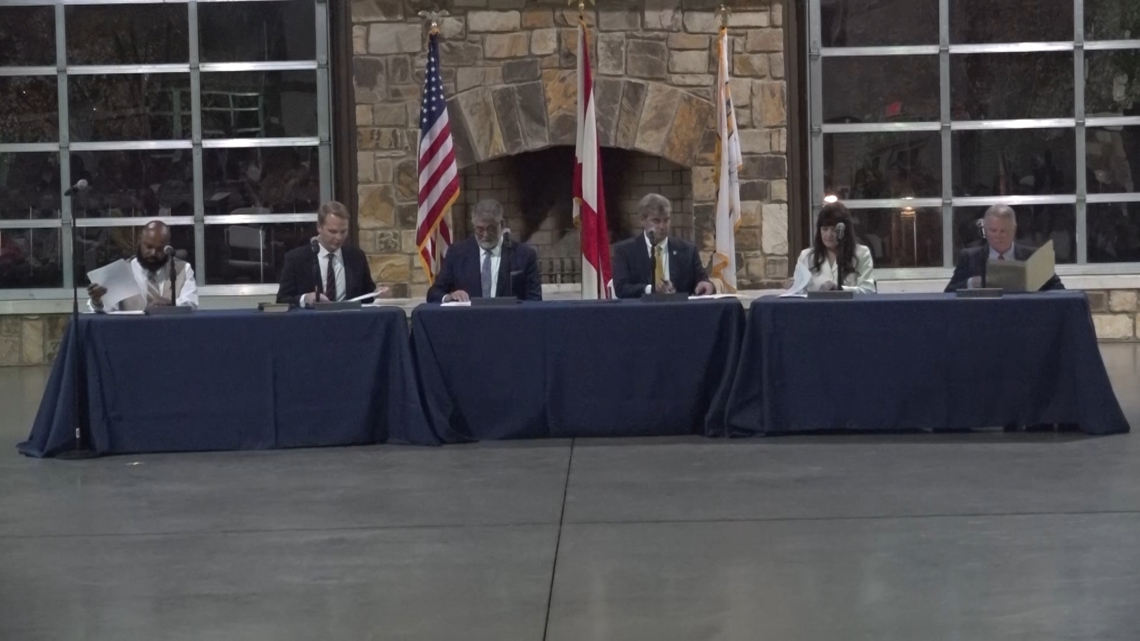 Decatur swears in new leadership to usher in change and progress ...
