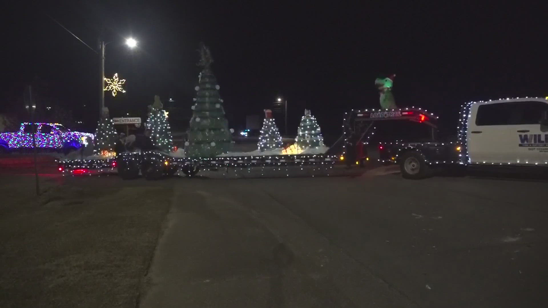 Our FOX54+ Roving Camera was in Boaz on Friday, Dec. 6, 2024 to observe the 'Christmas Under the Stars' parade in the City of Boaz!