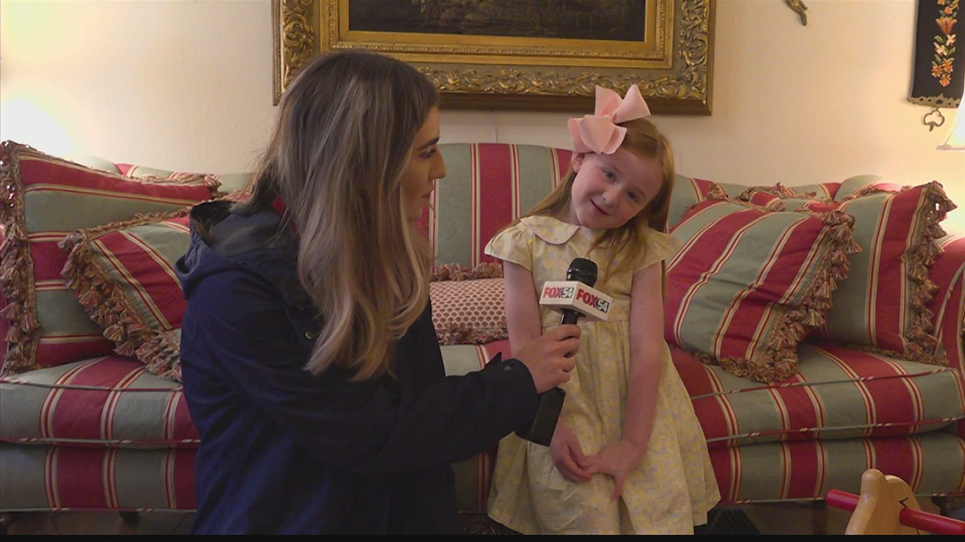 6-year-old Ella met with the mayor to ask for a gingerbread contest - and the mayor's trying to make her wishes come true!