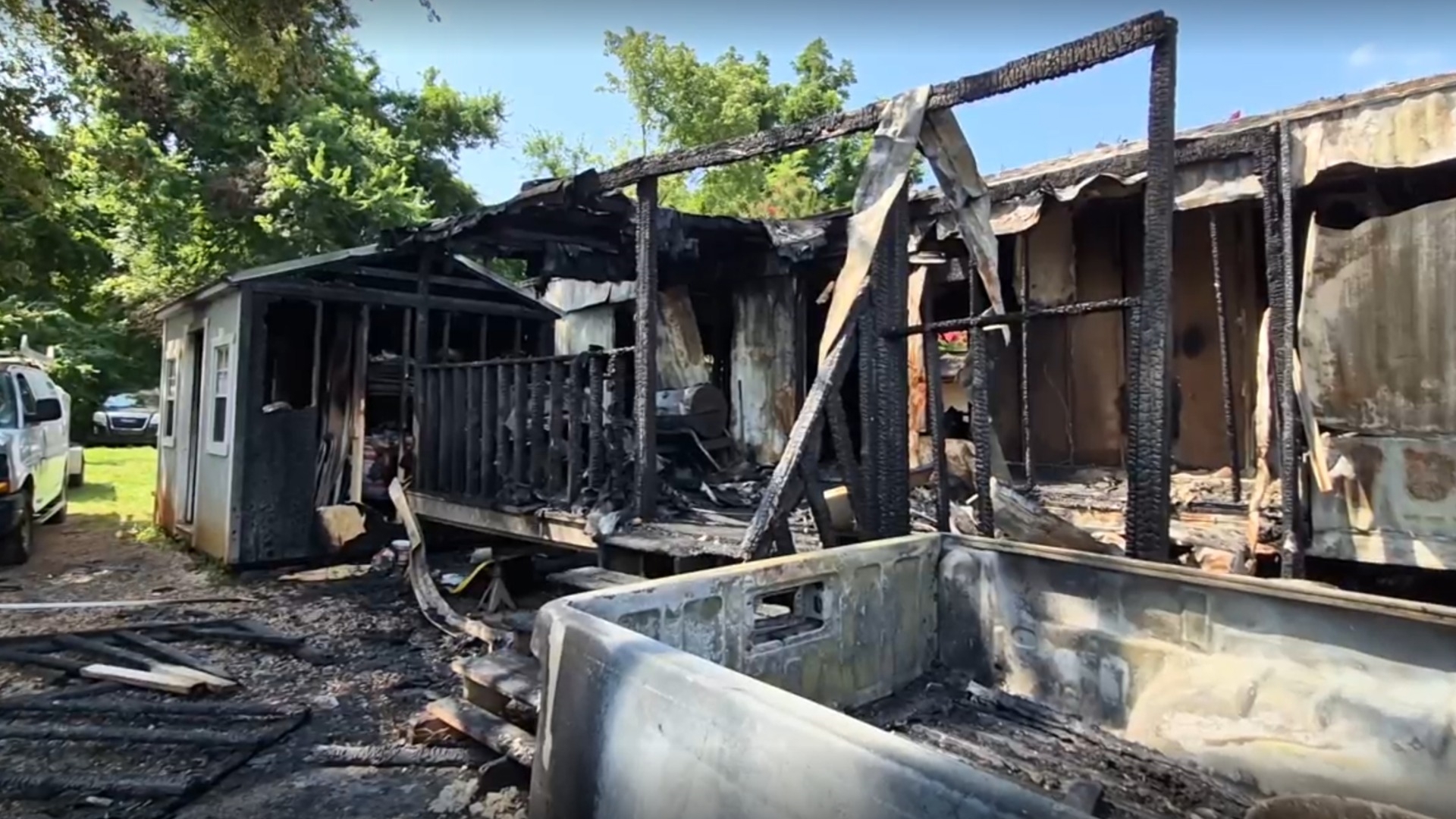 Five displaced after trailer fire destroys home in Huntsville