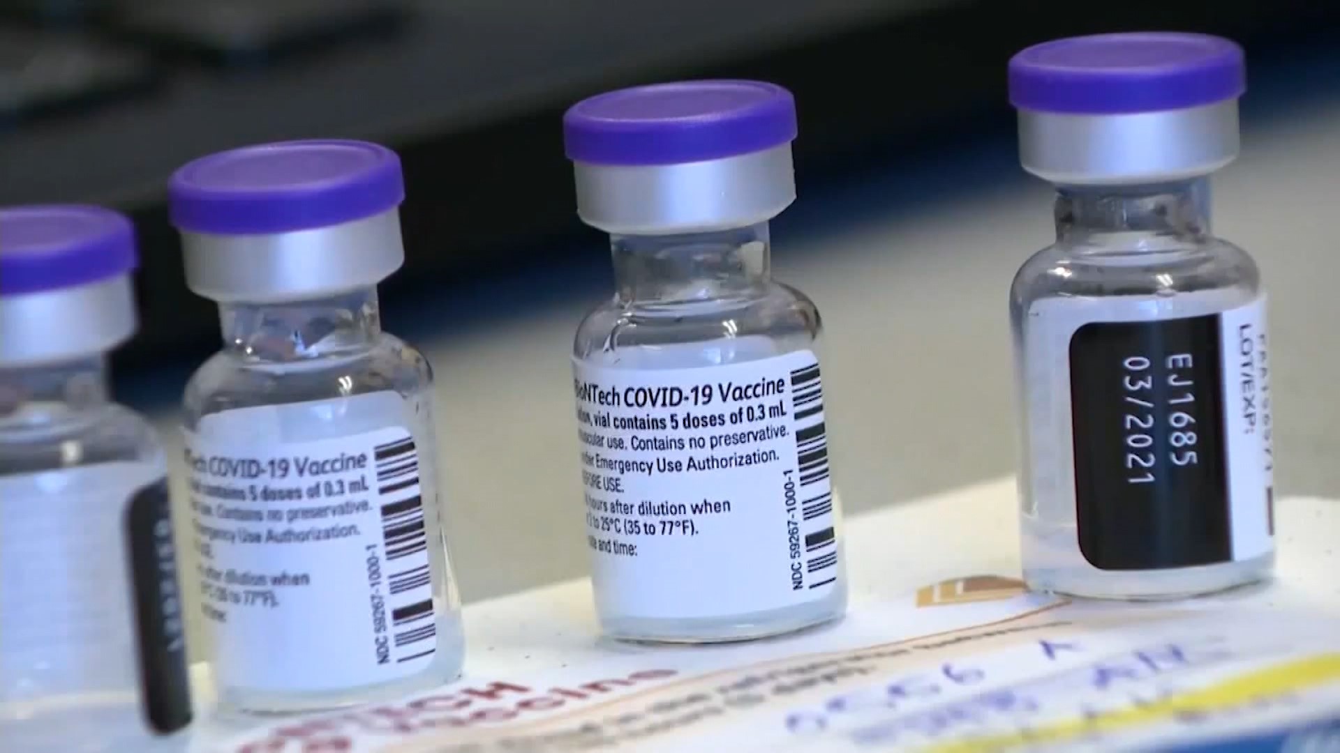 An expert on infections diseases answers: Should you get vaccinated? Which vaccine should you get? And how long should you wait after you were tested positive?