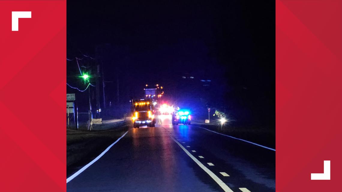 18-wheeler kills pedestrian on Highway 67 overnight | rocketcitynow.com