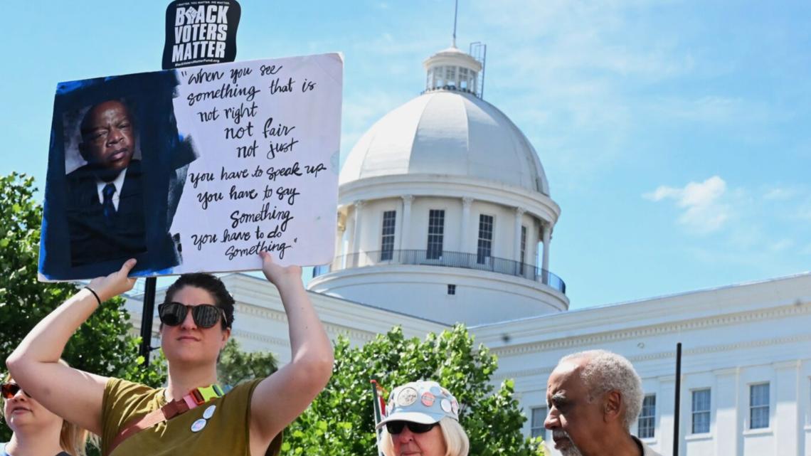 Alabama Legislature’s special session draws protests in Montgomery ...