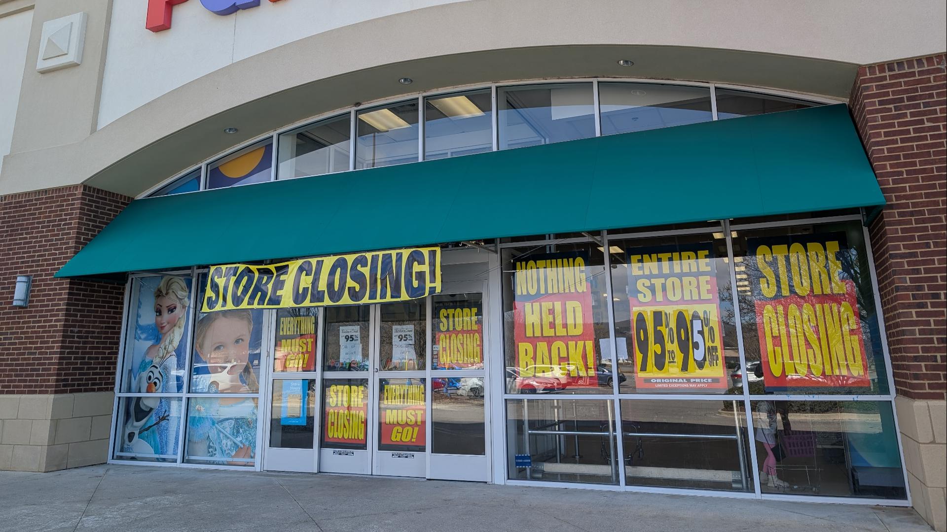 The two Huntsville Party City locations are in the final stretch of their "Going Out of Business Sale."