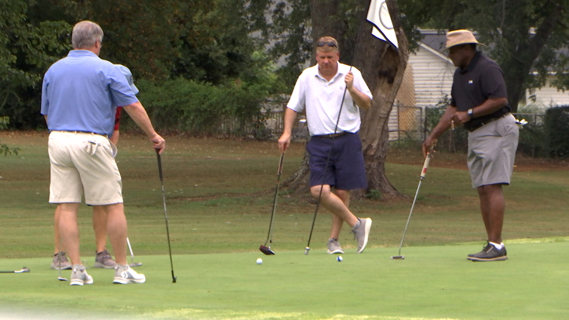 Huntsville Bible College hosted their 18th annual Scholarship Tournament at the Colonial Golf Tournament in Meridianville.