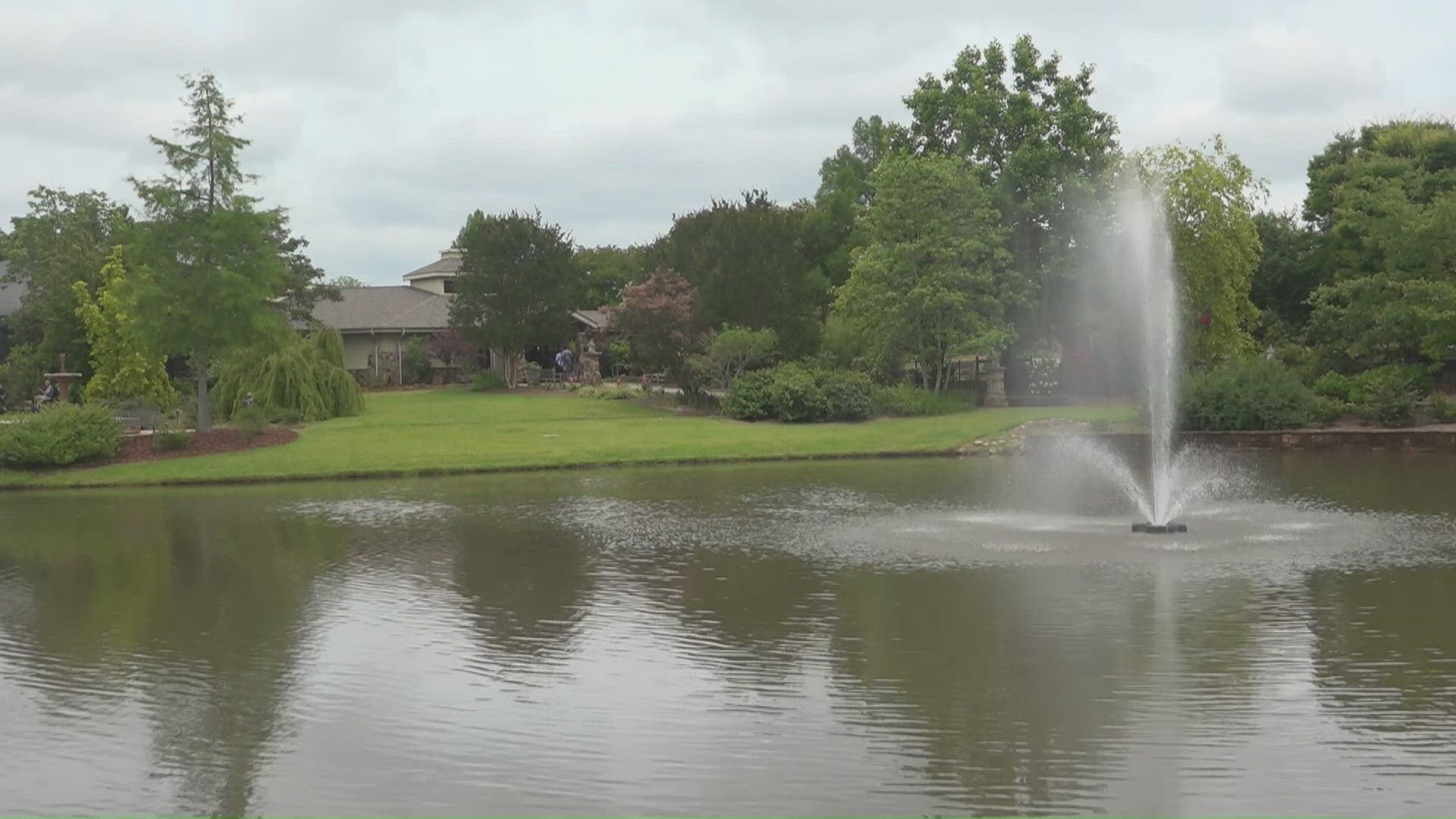 Huntsville Botanical Garden offered free membership to service members and their families.