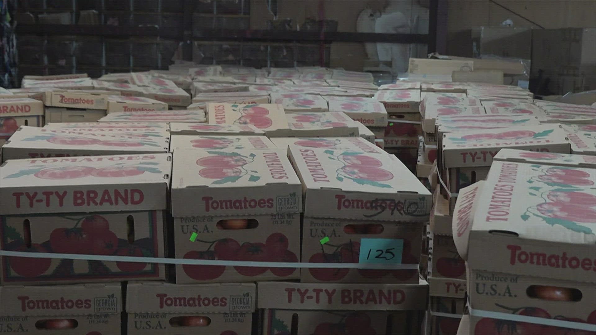 One Gen Away donated thousands of pounds of tomatoes to Salvation Army in Huntsville...and they're giving them away to anyone in the community who wants them!