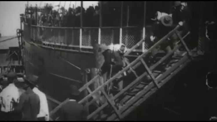 24th U.S. Infantry departing transport ship
