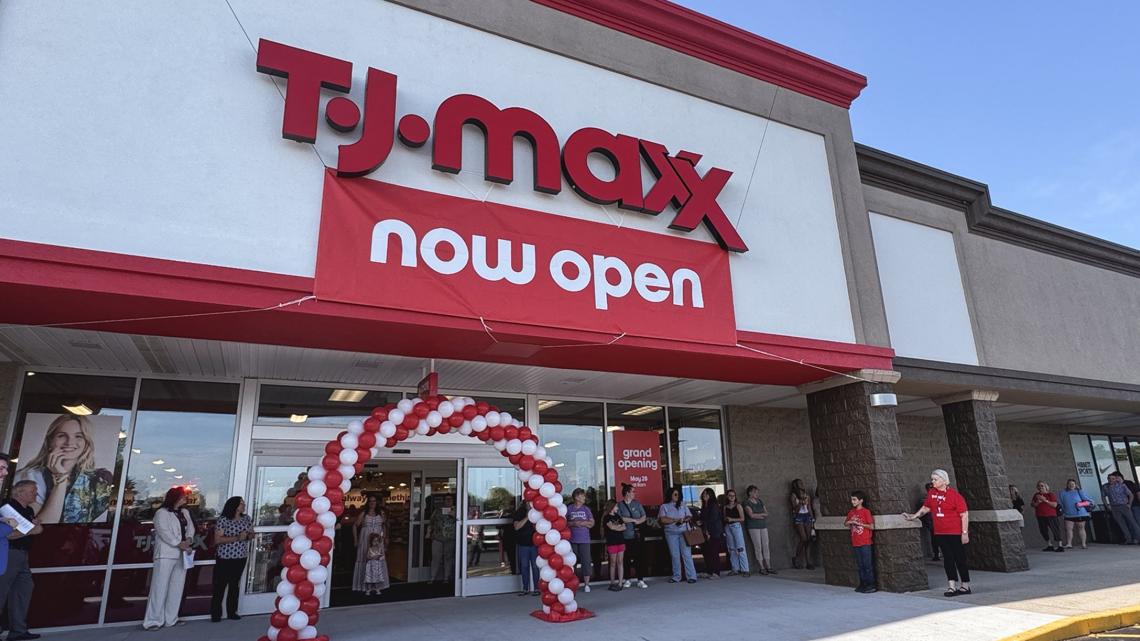 Winchester celebrates grand opening of new TJ Maxx store