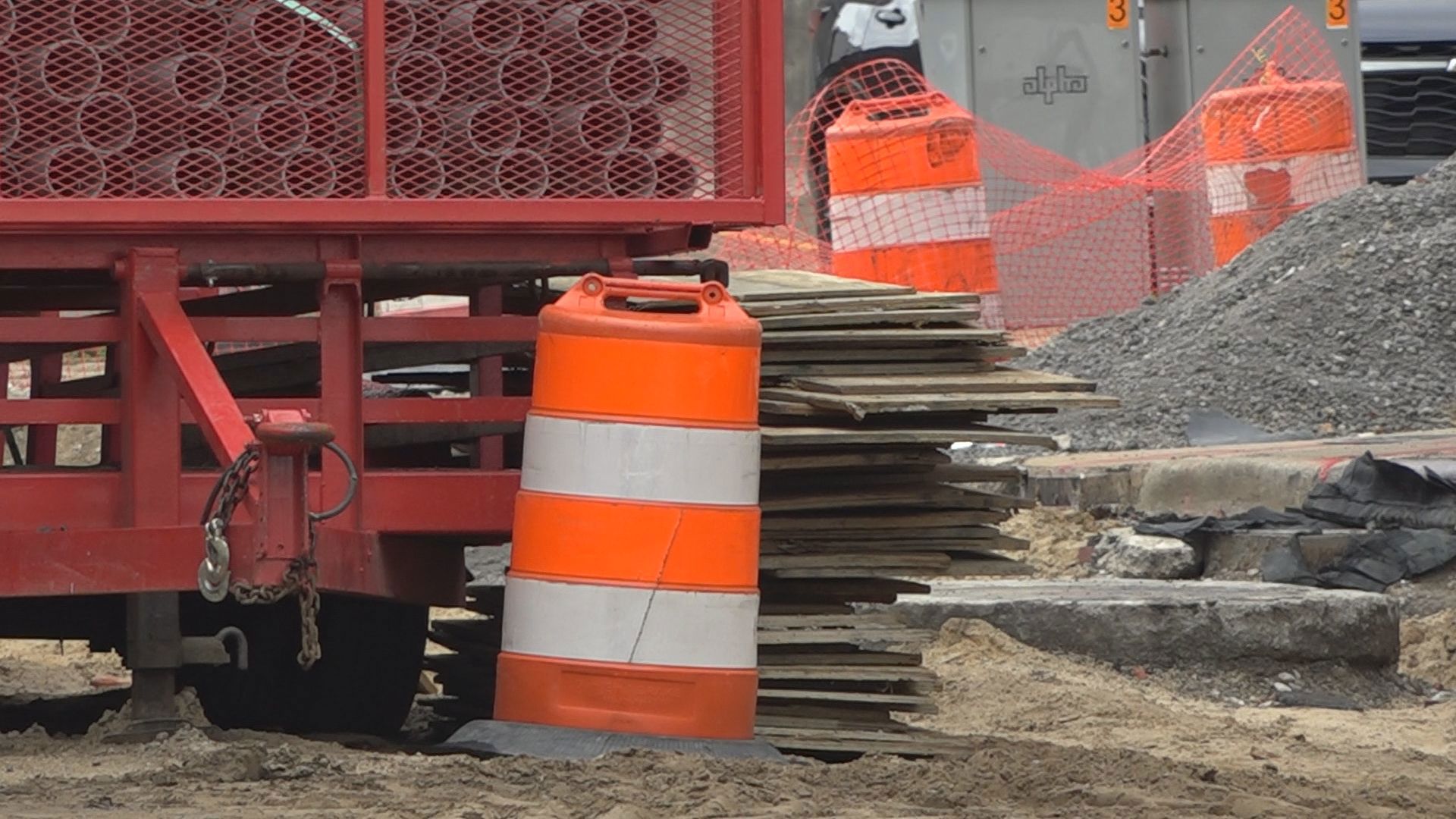 Construction is underway in Illinois as eastbound I-80 will close this Monday, and sewer repairs will begin along Locust Street in Davenport.